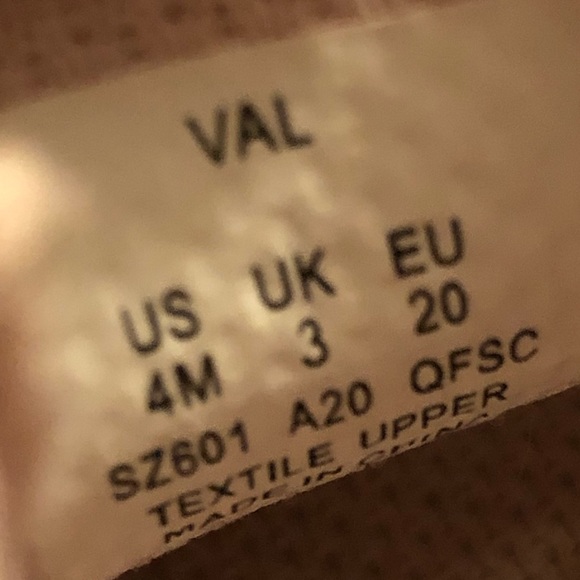 Stride Rite Surprize silver sparkle fisherman shoes - Picture 6 of 6